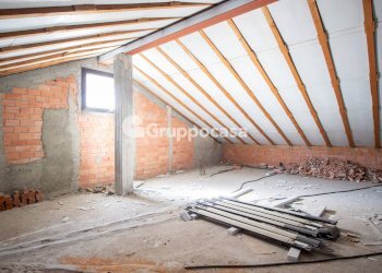 Foto 22 - Locale Commerciale via espinasse
 
90, Magenta - foto 22