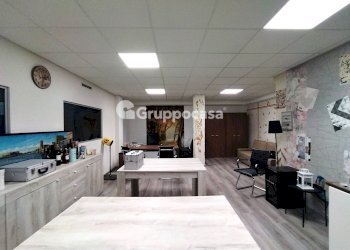 Foto 27 - Locale Commerciale via espinasse
 
90, Magenta - foto 27