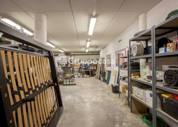 Foto 32 - Locale Commerciale via espinasse
 
90, Magenta - foto 32