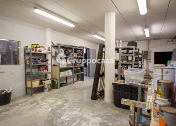 Foto 34 - Locale Commerciale via espinasse
 
90, Magenta - foto 34