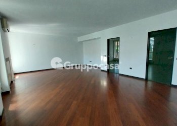 Foto 4 - Ufficio Via IV Giugno
 
32, Magenta - foto 4