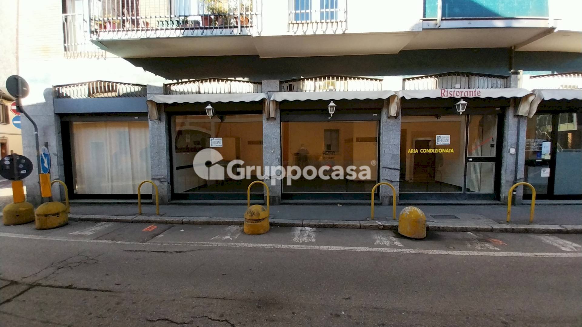 Foto 3 - Locale Commerciale Via Pusterla
 
35, Magenta - foto 3