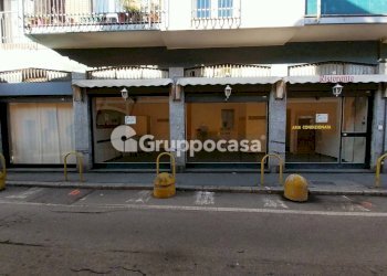 Foto 3 - Locale Commerciale Via Pusterla
 
35, Magenta - foto 3