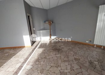 Foto 9 - Locale Commerciale Via Pusterla
 
35, Magenta - foto 9