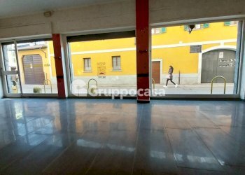 Foto 10 - Locale Commerciale Via Pusterla
 
35, Magenta - foto 10