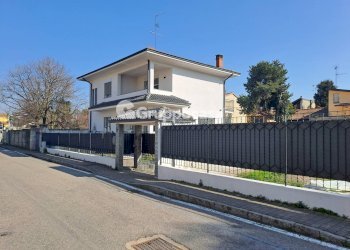 Foto 1 - Villa Via Citterio
 
5, Santo Stefano Ticino - photo 1