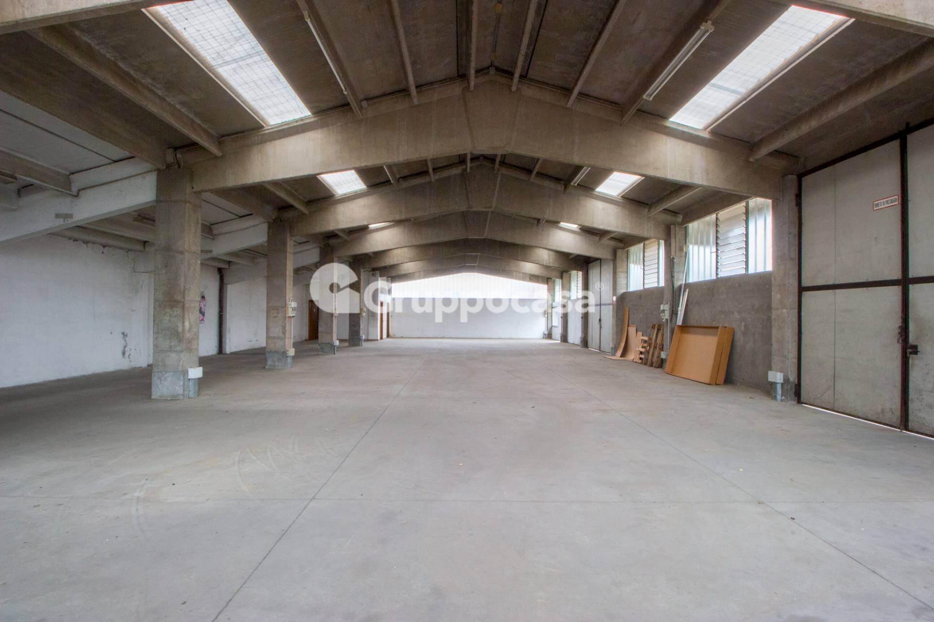 Foto 3 - Shed Via Papa Giovanni XXIII
3, Boffalora Sopra Ticino - photo 3