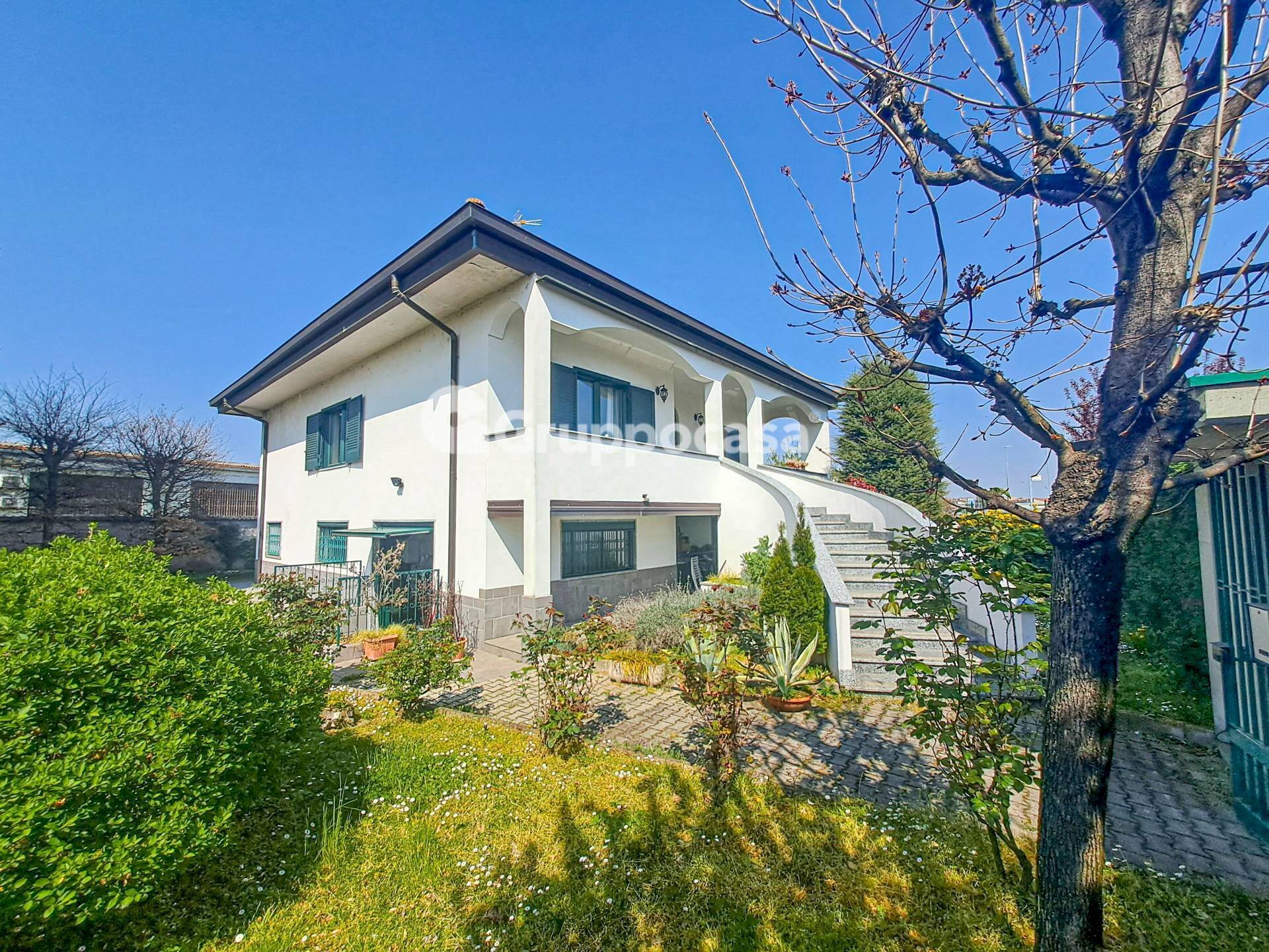 Foto 1 - Villa Strada Robecco
 
10, Magenta - foto 1