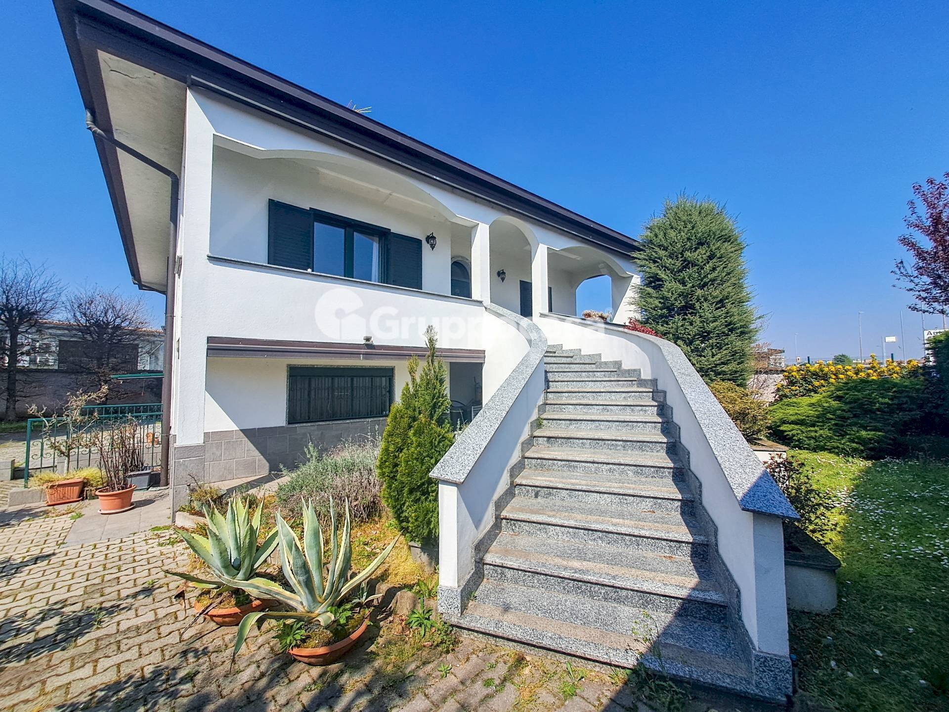 Foto 2 - Villa Strada Robecco
 
10, Magenta - foto 2