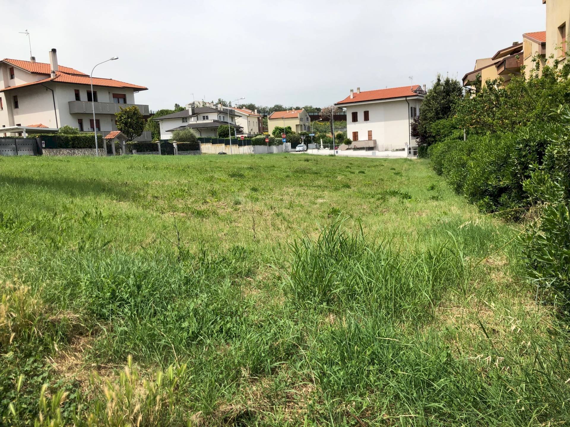 Foto 1 - Building land via gradara
 
3, Montemarciano - photo 1