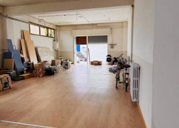 Foto 1 - Locale Commerciale parcheggio viale Montessori, Chiaravalle - foto 1