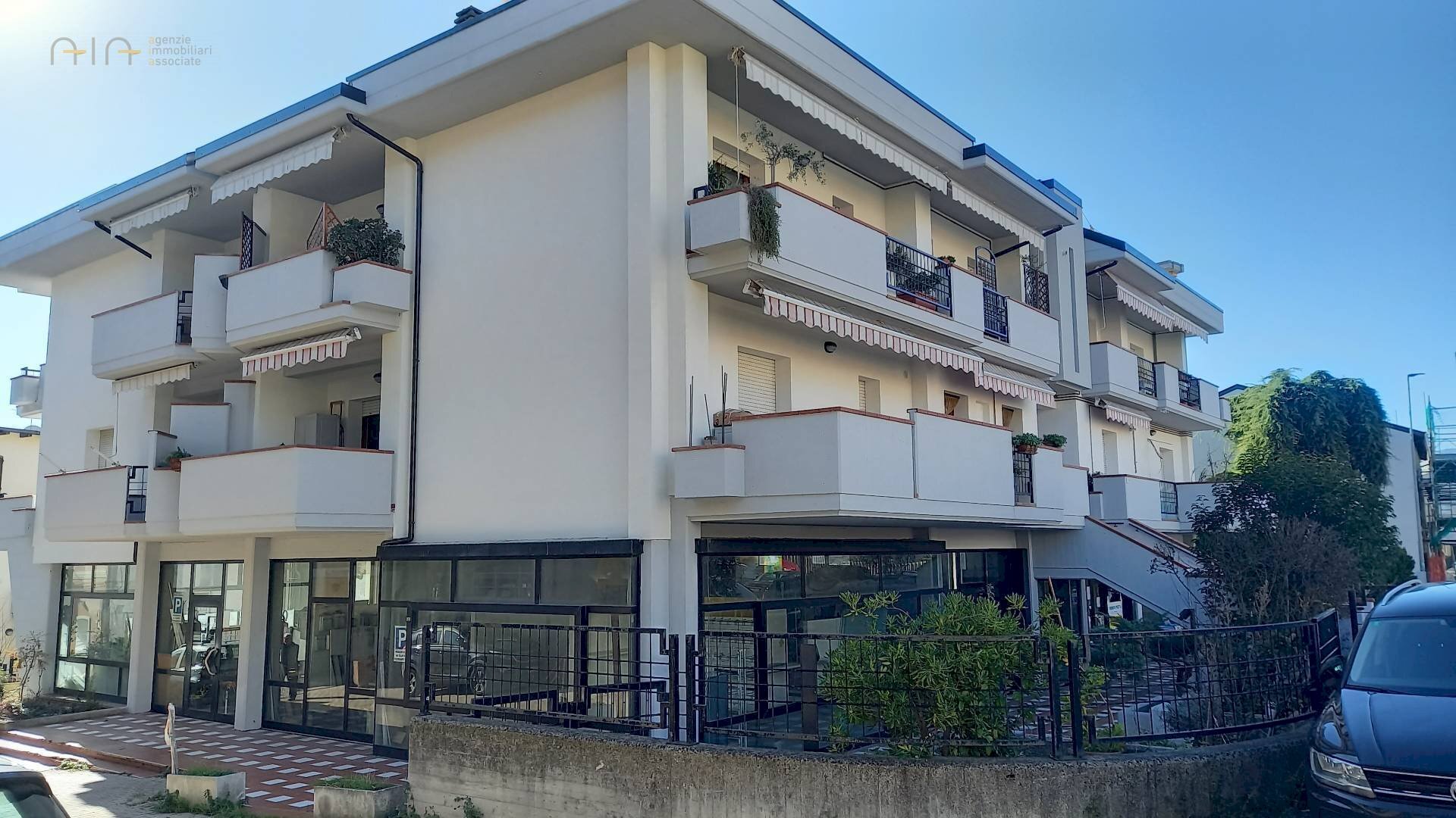 Foto 1 - Commercial Premises Via C. Battisti, Castel di Lama - photo 1