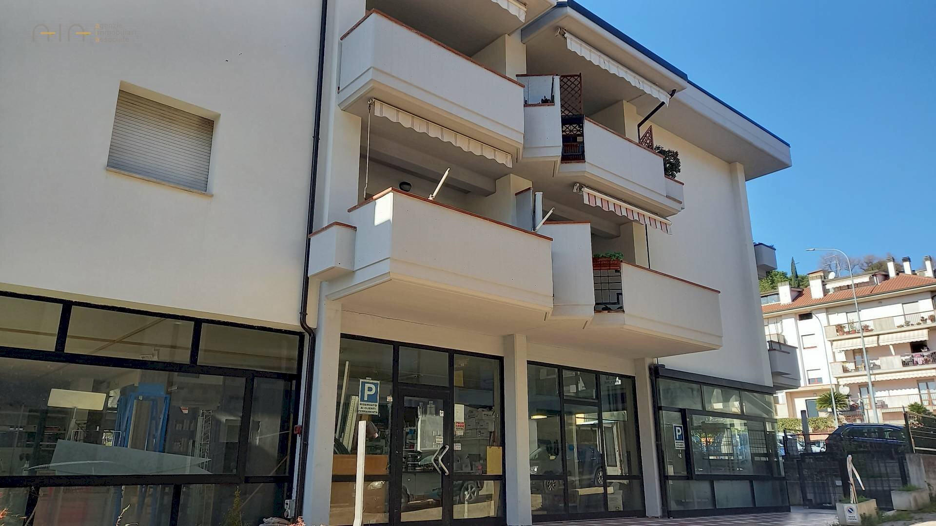 Foto 2 - Commercial Premises Via C. Battisti, Castel di Lama - photo 2