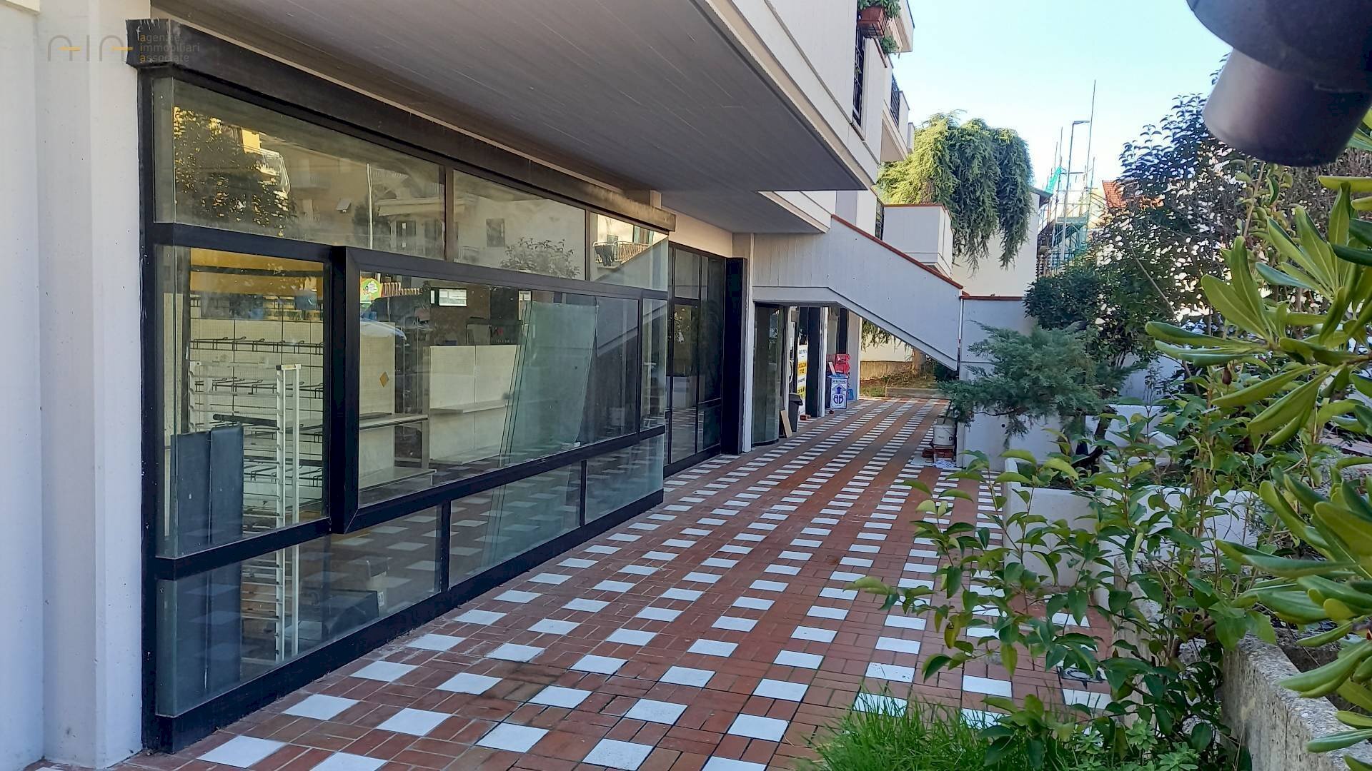 Foto 3 - Commercial Premises Via C. Battisti, Castel di Lama - photo 3