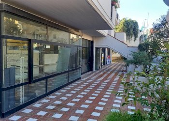 Foto 3 - Locale Commerciale Via C. Battisti, Castel di Lama - foto 3