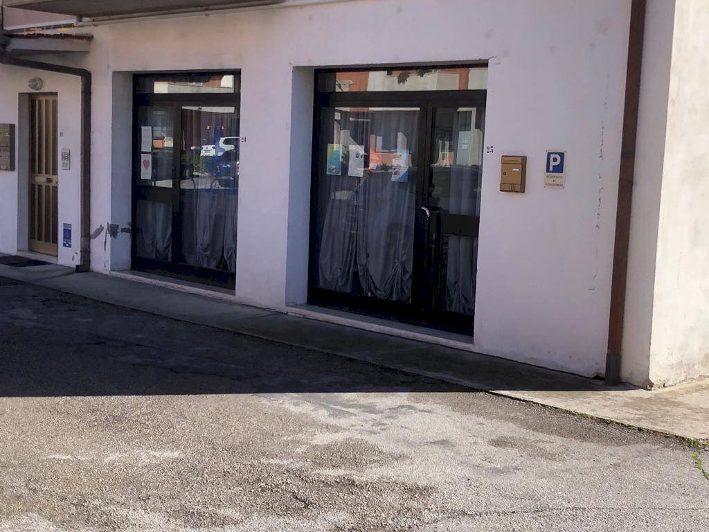 Foto 3 - Commercial Premises Via Aldo Moro, Comunanza - photo 3