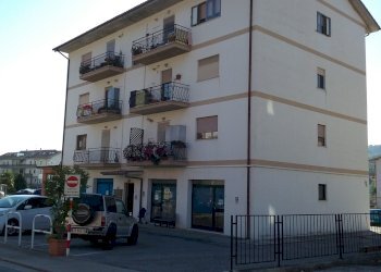 Foto 1 - Commercial Premises Via Aldo Moro, Comunanza - photo 1