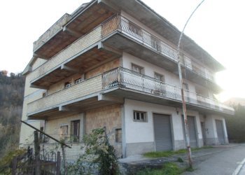 Foto 2 - Stable - Palace Via Trieste, Comunanza - photo 2