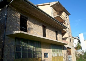 Foto 8 - Stable - Palace Via Trieste, Comunanza - photo 8