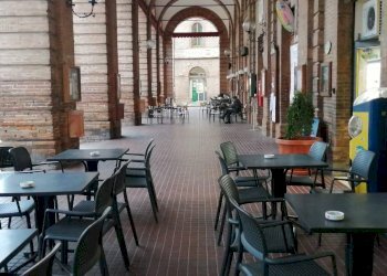 Foto 3 - Commercial Activity P.zza Risorgimento
 
19, Amandola - photo 3