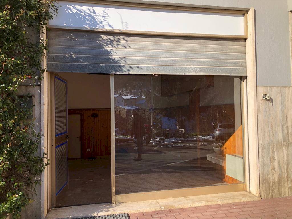 Foto 1 - Ufficio Via degli Orti
 
3, Comunanza - foto 1