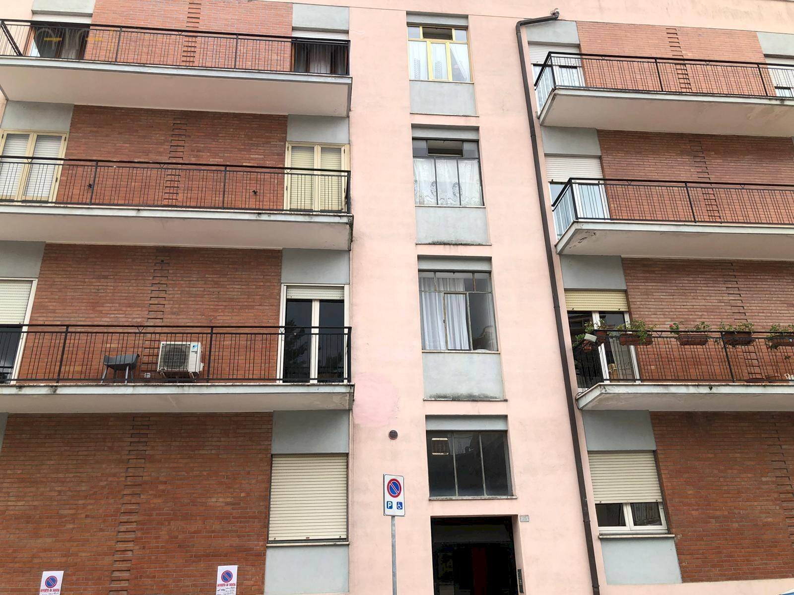 Foto 2 - Appartamento via delle Medaglie d'oro
 
25, Fermo - foto 2