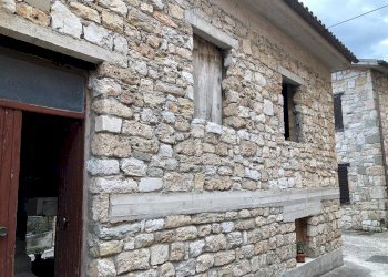 Foto 1 - Casa indipendente Fraz. Isola San Biagio, Montemonaco - foto 1