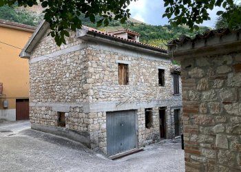 Foto 8 - Casa indipendente Fraz. Isola San Biagio, Montemonaco - foto 8