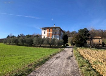 Foto 2 - Villa c.da Case Rosse
 
27/29, Ripatransone - foto 2