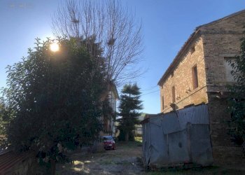 Foto 105 - Villa c.da Case Rosse
 
27/29, Ripatransone - foto 100