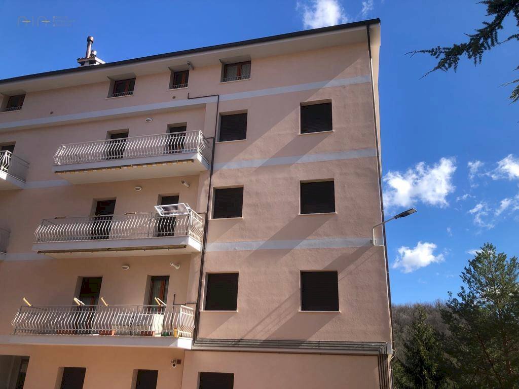 Foto 2 - Four-room apartment Via R. Perticarà
 
57, Montefortino - photo 2