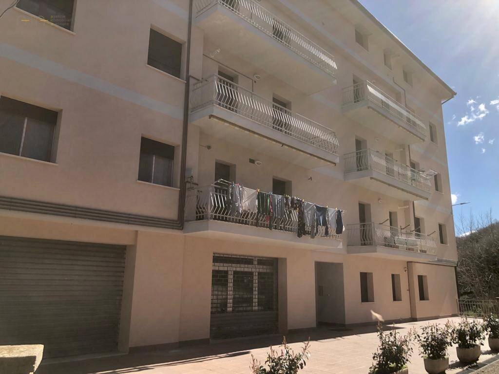 Foto 3 - Four-room apartment Via R. Perticarà
 
57, Montefortino - photo 3