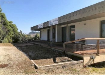 Foto 2 - Locale Commerciale Via del progresso
 
12, Canzano - foto 2