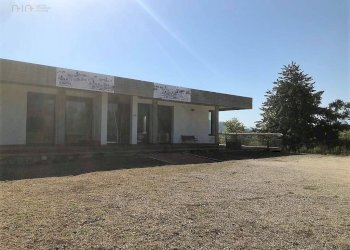 Foto 3 - Locale Commerciale Via del progresso
 
12, Canzano - foto 3