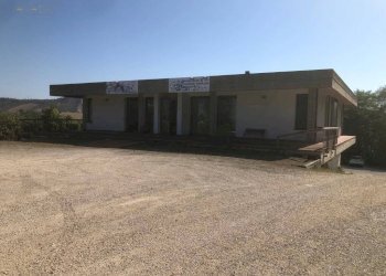 Foto 8 - Locale Commerciale Via del progresso
 
12, Canzano - foto 8