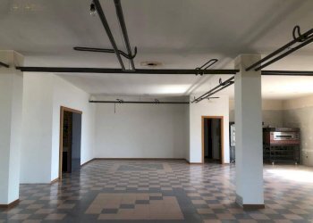 Foto 29 - Locale Commerciale Via del progresso
 
12, Canzano - foto 28