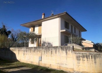 Foto 23 - Villa Loc. Villa Rustici
 
66, Amandola - foto 23