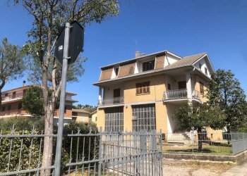 Foto 5 - Independent house Via C. Crivelli
 
17, Ortezzano - photo 5