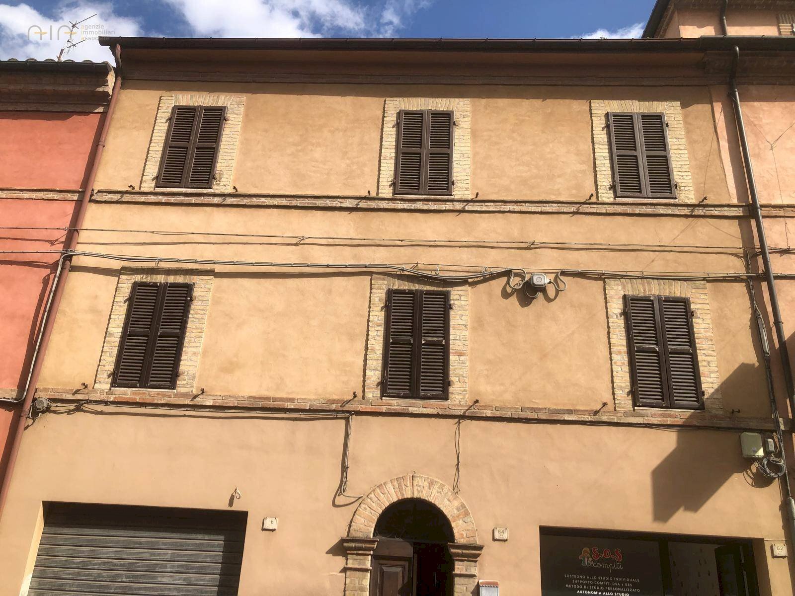 Foto 1 - Appartamento Viale Dante
 
64, Comunanza - foto 1