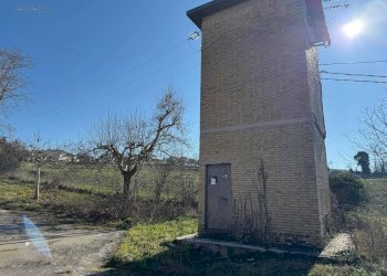 Foto 16 - Laboratorio C.da Grazie Fiastra
 
50, Loro Piceno - foto 16