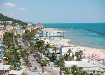 Foto 2 - Attività Commerciale Lungomare della Repubblica, Grottammare - foto 2