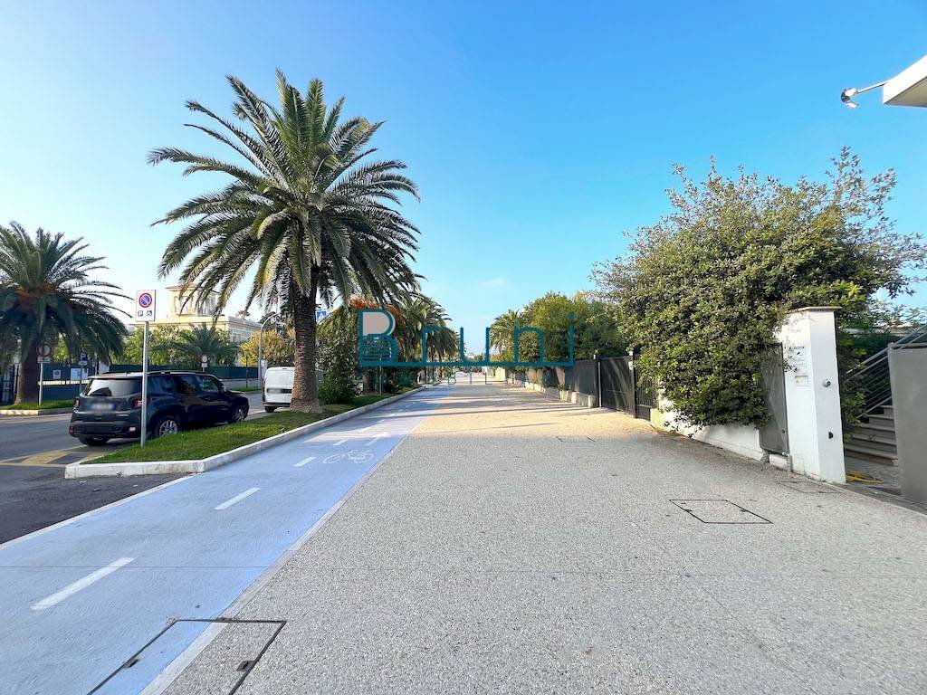 Foto 3 - Villa Lungomare della Repubblica
 
35, Grottammare - foto 3