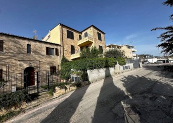 Foto 7 - Villa a Schiera STRADA COMUNALE VALLASCIANO, Fermo - foto 7