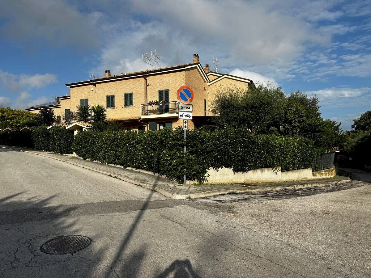 Foto 3 - Villa a Schiera VIA NIBBI, Porto San Giorgio - foto 3