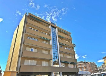 Foto 35 - Apartment Piazza Vittorio Veneto
 
10, Finale Ligure - photo 35