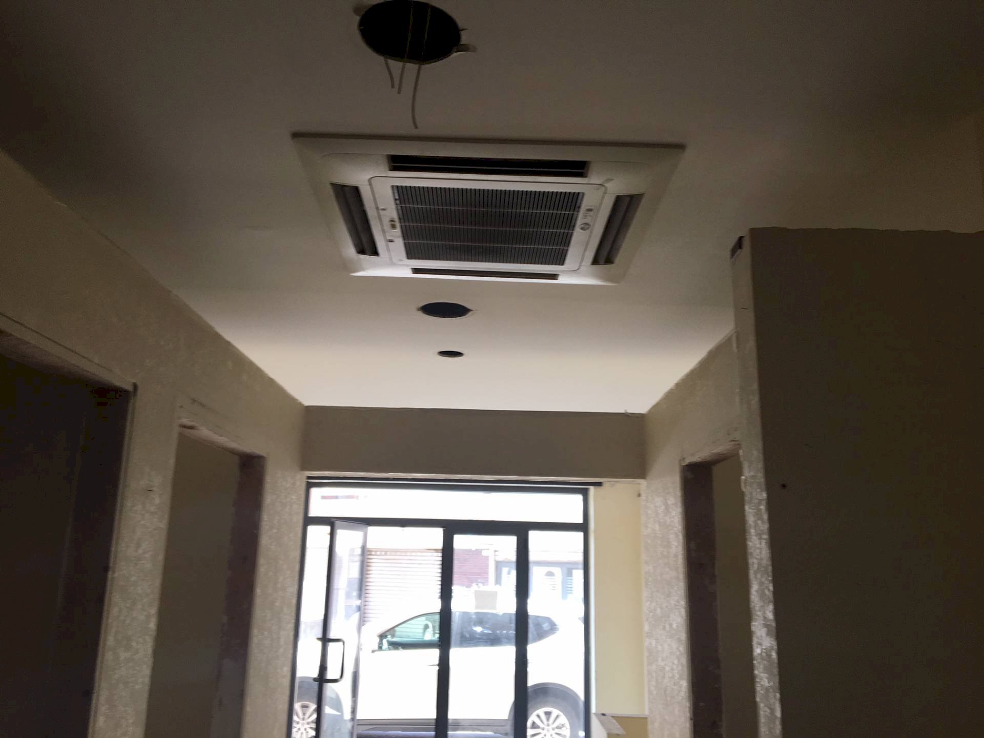 Foto 1 - Locale Commerciale TRAVERSA FIUME, Catanzaro - foto 1