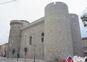 Foto 14 - Commercial Premises Via Ugo Foscolo
54, Fondi - photo 4