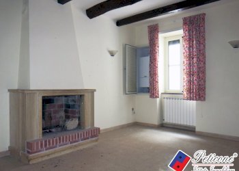 Foto 17 - Trilocale Porta Roma
 
55, Lenola - foto 2