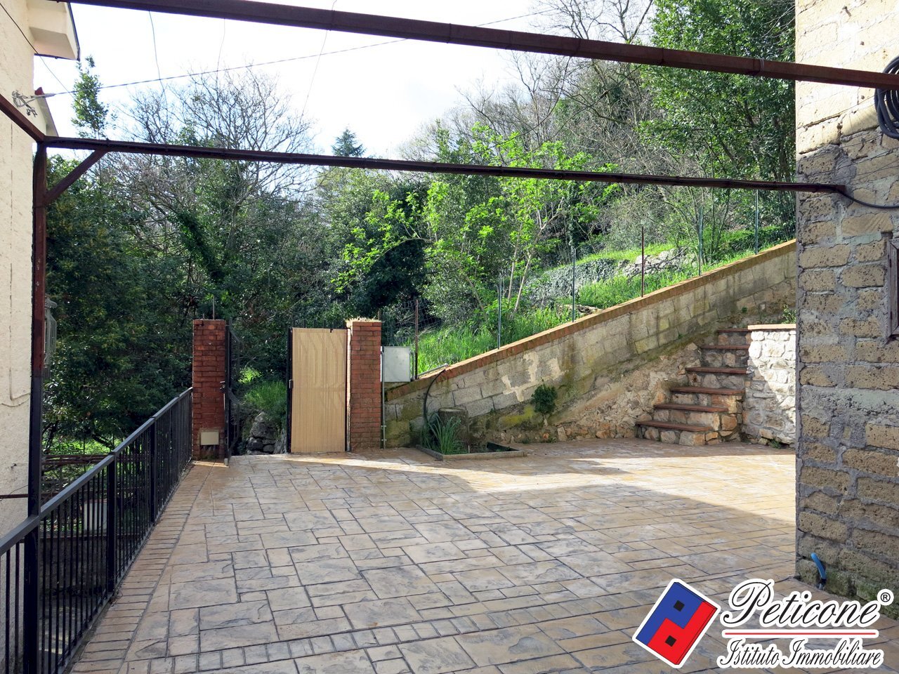 Foto 29 - Quadrilocale Via Impero Romano
 
32, Lenola - foto 1