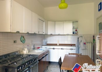 Foto 35 - Quadrilocale Via Impero Romano
 
32, Lenola - foto 7